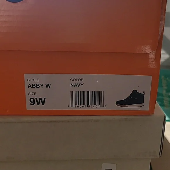 NIB Sporto Womens Sneaker Abby Navy Suede High Top Lace Up Round Toe Size 9WW - Picture 8 of 8